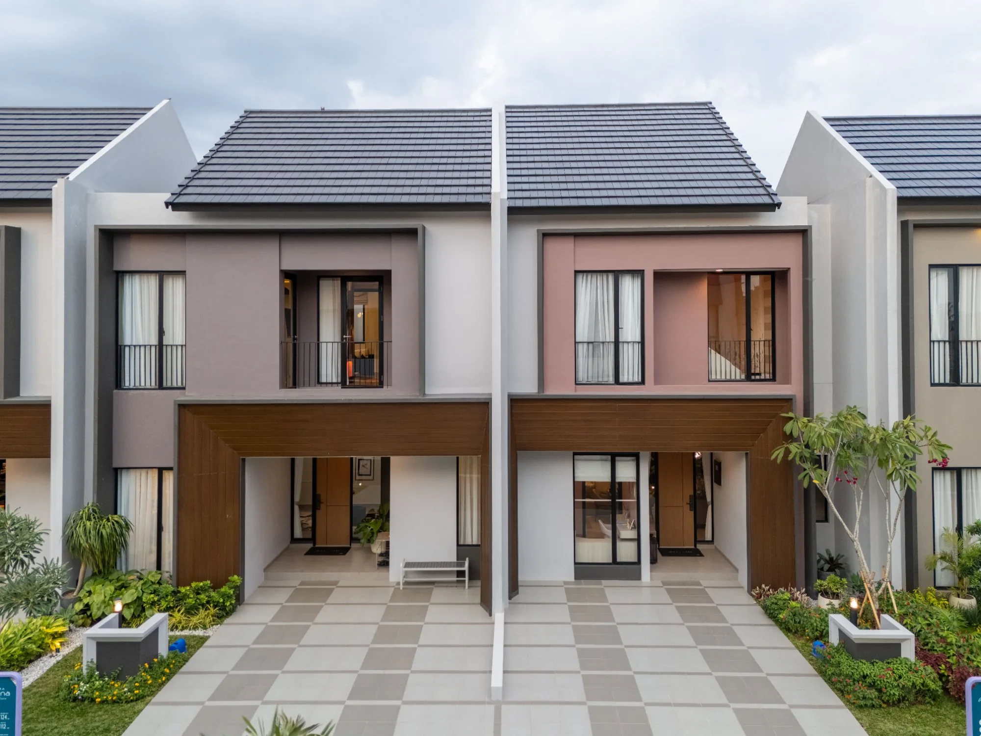 Fasad rumah baru Sutera Rasuna tipe Kappa di kawasan baru Alam Sutera 2