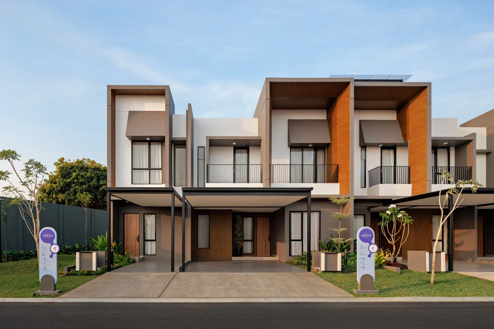 Fasad rumah tipe Alpha 4x11 di Cluster YMMA dan Koza Sutera Rasuna